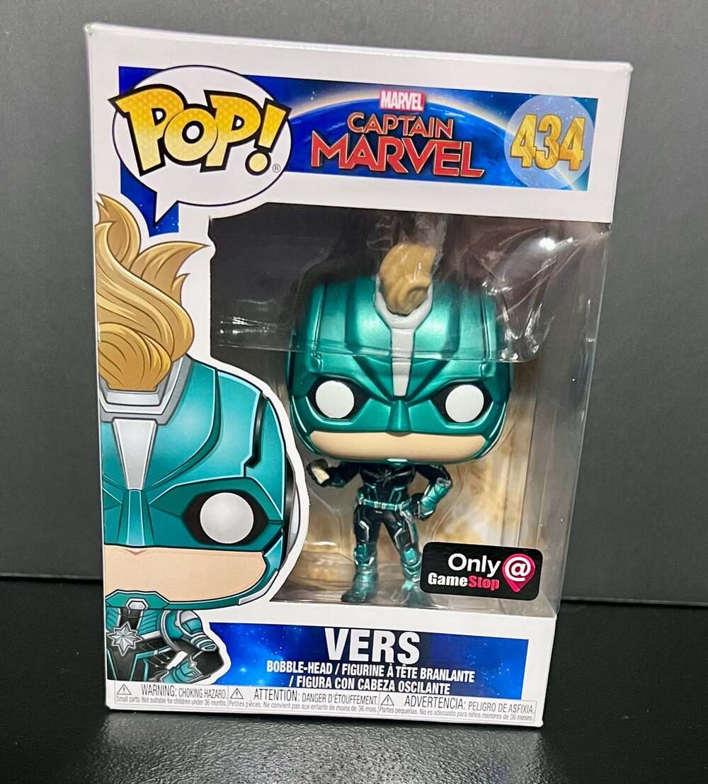 Funko POP! Marvel Captain Marvel Vers Vinyl Figure 434 GameStop Exclusive New